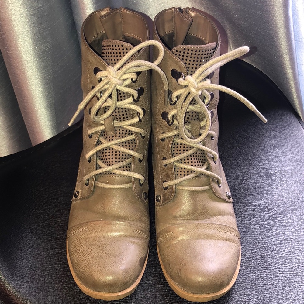Guess Combat Boots
